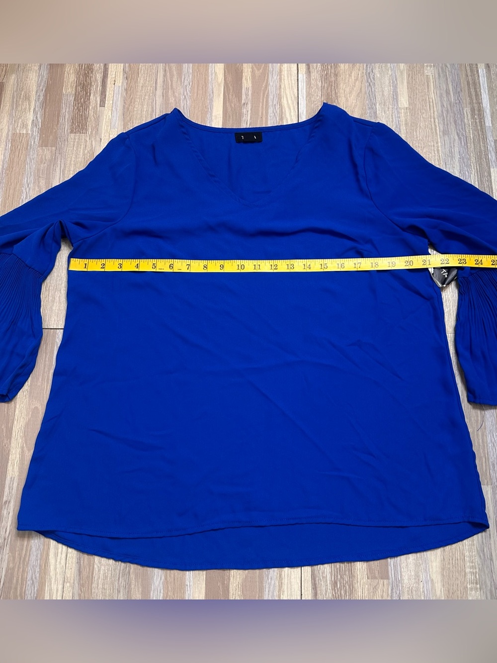 Tacera Cobalt Blue Pleated Bell Sleeve Blouse NWT, Women's Size Large - Picture 3 of 11
